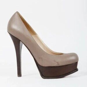 Fendi Fendista Taupe Leather Pumps